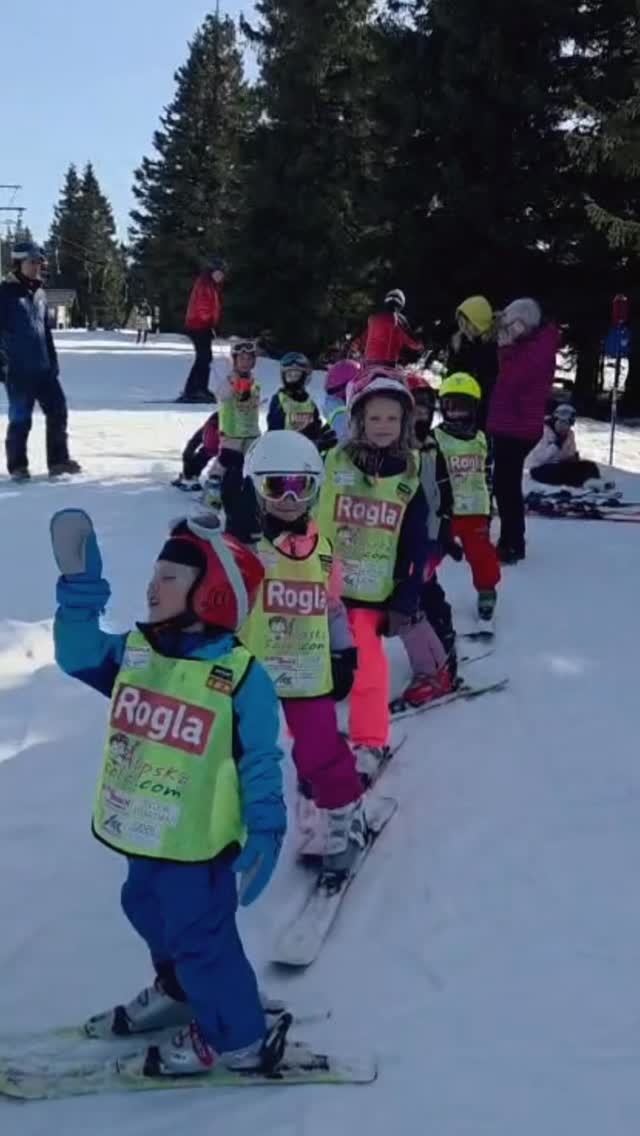 Vrtec Mavrica Vojnik 🌈❤️🎿⛷️
#alpskasola #alpskasolajezakon #skiing #ski #slovenia #sloski #skiingislife #rogla