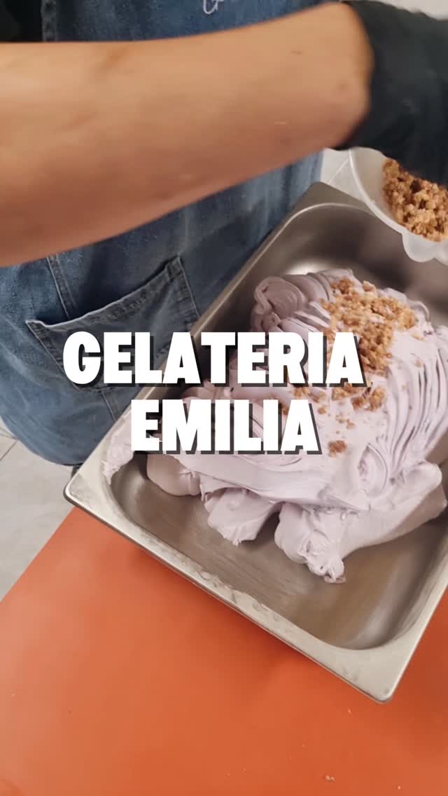 🌸 **SAISON 2026 GESTARTET!** 🌸 **NEUE SPEZIALITÄT: Gelato Violett**
#GelateriaEmilia #GelateriaEmiliaMurten #Murten #MurtenSee #GelatoArtigianale