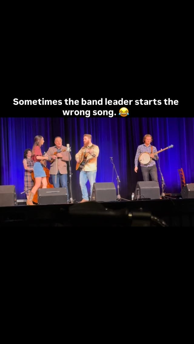 We had a few good laughs on stage at the Mountain View Bluegrass Festival in AR. Mike started off “Little Mountain Home” and the band started off “Paint the Town”! Fortunately, they’re both in the same key and begin a cappella so it sounded OK but the confusion on Mike’s face was hilarious. 🎶🎻🎙️🪕🤣
@jenlbrooke @baker_northern @james.m.music @syd_christian
#bluegrassmusic #bluegrasslife #mikemitchellmusic #livebluegrassmusic