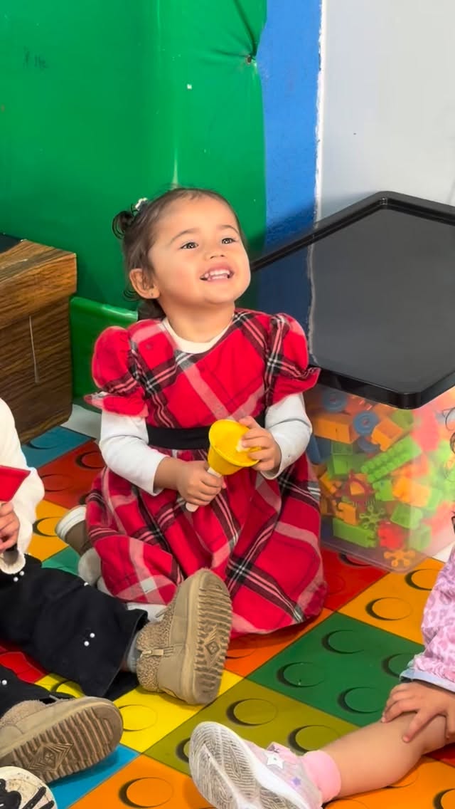 Feliz día a todas las mujeres de nuestra familia Royalista.