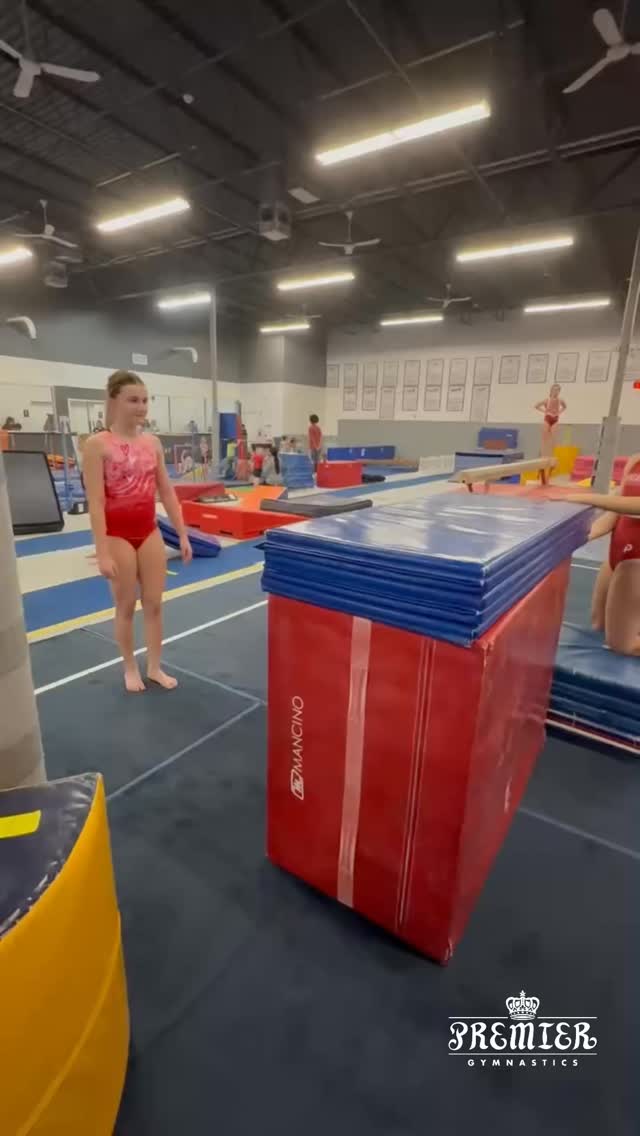 Xcel Gold Kailey working box jumps into conditioning last night. Strong, explosive, and consistent. 💪🏼✨
That box jump had some HEIGHT. 👑
#XcelGold #PremierGymnastics #GymnastLife #StrengthTraining