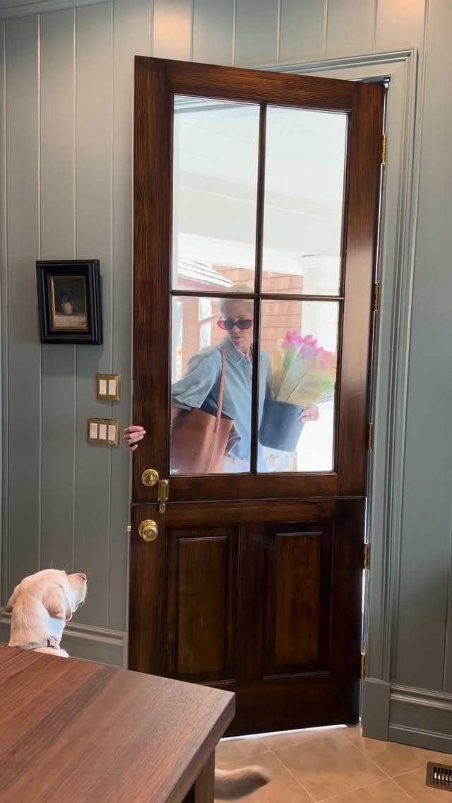 high of 70, my allergies in full bloom, spring is coming 🌿 for outfit details comment 'shop'
.
.
.
#cashiersnc #springstyle