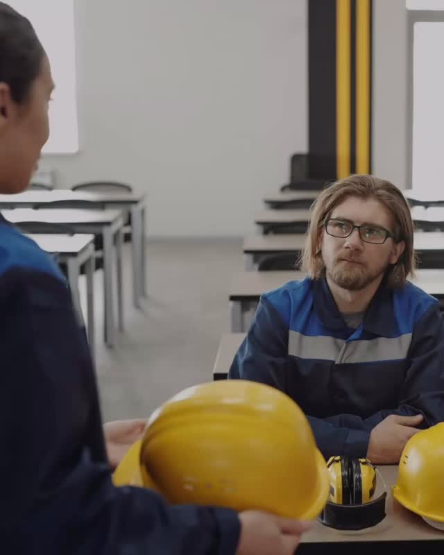 Feliz día del experto en prevención de riesgos.
Hoy 7 de marzo, enviamos un saludo a quienes, protegen la vida y la salud de las personas.
Su profesionalismo es clave para la seguridad y el desarrollo de distintas organizaciones.
SCHGroup: Hunting & Consulting