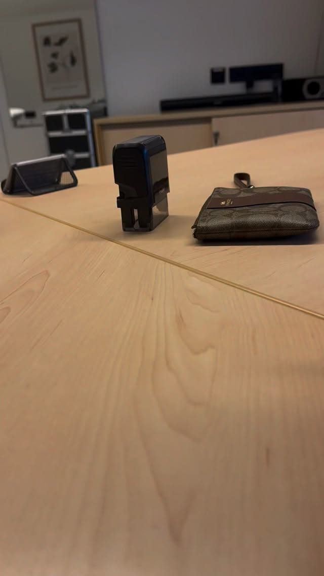 Manchmal sind die schönsten Geschenke die, die man nicht jeden Tag bekommt. ✨
Heute durfte ich wieder einen Gutschein für eine liebe Kundin vorbereiten 🤍
Wenn du also noch nach einem persönlichen Geschenk suchst, das wirklich von Herzen kommt, ist ein Gutschein aus meinem Studio vielleicht genau das Richtige. ☀️🫶🏼
Schreib mir gerne eine Nachricht, wenn ich dir einen vorbereiten darf.💖
#pmustudio #permanentmakeup #beautygutschein #geschenkidee #selfcare