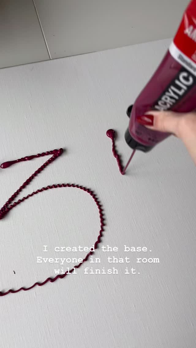 Dit wordt de ondergrond van het collectieve doek op 3 maart in Utopia.
Daar zal nog weinig zichtbaar van zijn want wie die avond aanwezig is, laat één veeg achter, één kleur.
Een eenmalig werk van iedereen die daar aanwezig is.
Ik heb mijn deel al gedaan!
Dinsdag maken we het samen af💘
#vanrouwnaarkleur
#boekvoorstelling
#collectievekunst
#boeklancering
#utopiaaalst