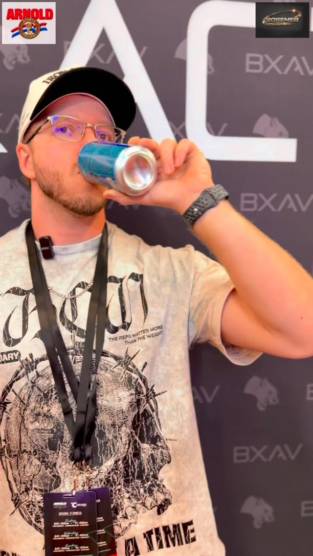 Right when I got to the #arnoldclassic I ran into Tyler? Better known as @formerfatguyfitness and had a conversation. Here we talk about his first-ever at the Arnold Classic, and discuss his incredible transformation journey.
Here tyler opens up about the importance of hardships in personal growth, the role of mental health, and his philosophy on fitness—emphasizing balance and not becoming obsessed, but rather making fitness a sustainable part of your lifestyle.
@arnoldsports x @arnoldsportsuk x @schwarzenegger x @arnoldfitnessgames
#fatguyfitness #arnoldclassic #fitnessjourney #transformation