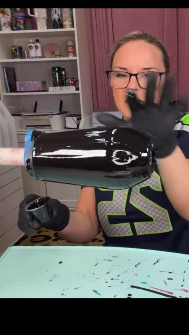 Today’s my 40th birthday 🫣 And we’ve been celebrating all week with a huge site wide sale🎉 It’s the last day of the sale so don’t miss out on 25% off site wide 😍 #resinart #tumblertutorials @flynnsisterssupplyshop