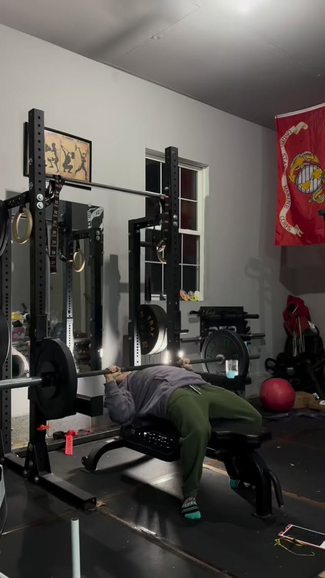 SOWOrkout With Me 🫡
Bench press and I have had a long history… and a long pause.
The strength didn’t disappear — life just asked me to rebuild it differently.
For a while, I wasn’t mentally ready to push again. And honestly, that season mattered too.
But lately, things have been clicking again.
Showing up.
Trusting the program.
Letting strength come back instead of forcing it.
Hit this bench session feeling stronger than I have in years — and it’s proof that progress isn’t loud… it’s consistent.
I’ve been following a 12-week program I designed to rebuild confidence with strength training and remind people what they’re capable of.
145lbs for 3; I’m on track
If you want to train with me and build strength step by step, send me a message
——————
#soworkoutwithme #rebuildyourstrength #habitbasedtraining #strongerwithtime #trusttheprocess