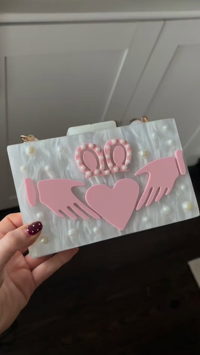 Obsessed with the Pearl Claddagh bag in Paste Pink ������💕✨