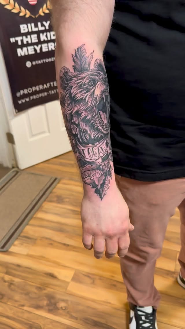 Another 1/4 sleeve in the works. Set all the dark tones in. Next session will be color added. Stay tuned for more ๐#btkink #genevany #billythekidmeyers #awardwinning #inkmaster