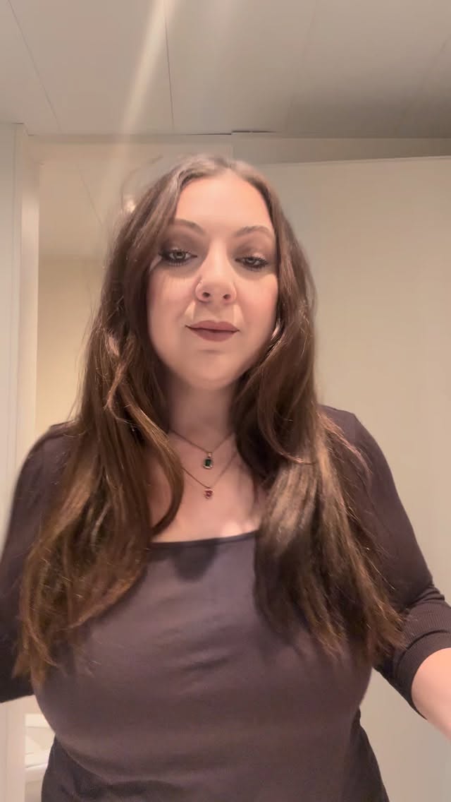 First night in Paris using @livingproofinc new Perfect Hair Day spray mist 🤍
#livingproof
#perfecthairday
#losangeleshairstylist
#lahairstylist