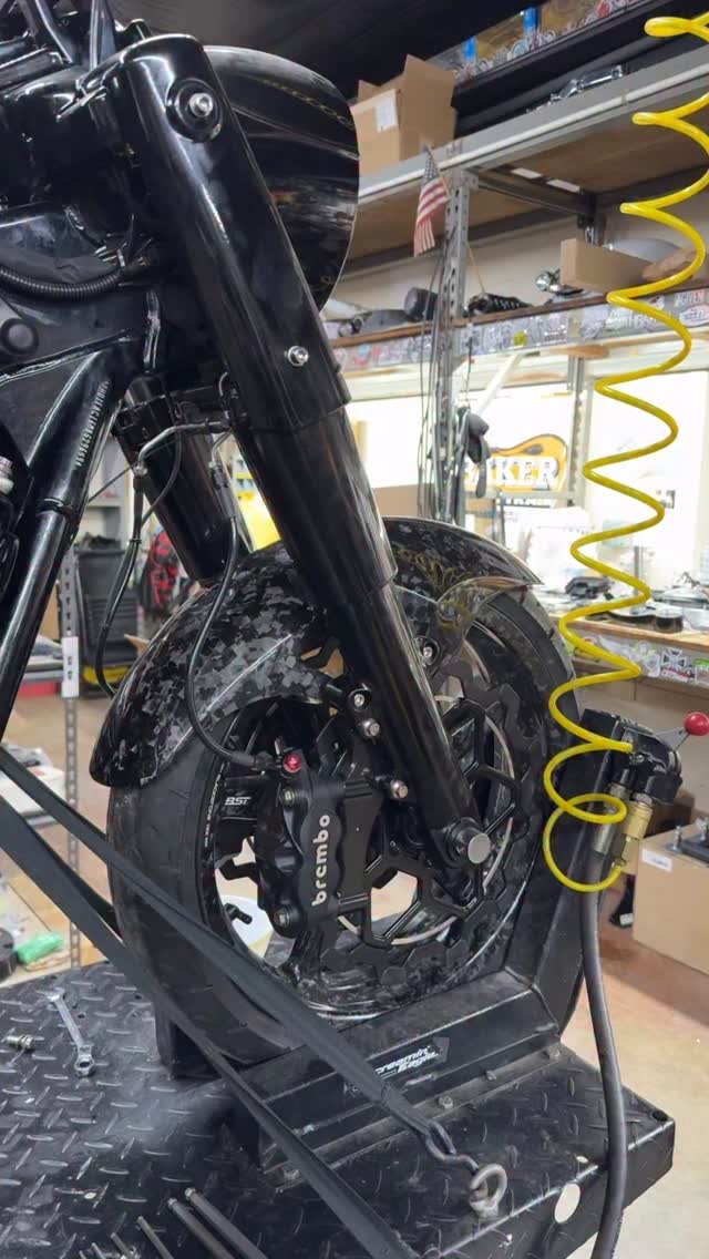 I haven’t been on here much but we definitely haven’t been sitting still. All we’re waiting on to button this one up is the cam. This is all you’re getting for now. 😜
🏁⚡️🏁
Death Metal Racing
@harleydavidson
@sscycle
@lyndallbrakes
@chewyspowdercoating
@brocksvtwin
@blackstonetek.bst
@fatboydesign_usa
@a1mike
@cycleramainc
@vtwindesigns
@horsepowerinc
@vtwinpowersports
@dynojetresearch
@georgebrycestar
@traskperformance