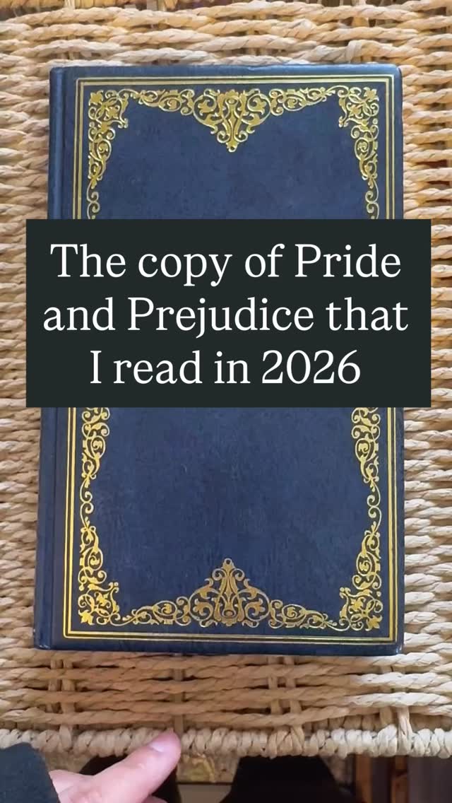 I love reading this book 😌 shoutout to @bookinghampalace_vinylrichie for having the coolest books! 🙌🏼 Every visit to the UK will require a visit to this shop!
This is now my 5th copy of Pride and Prejudice by Jane Austen, and it was the perfect copy to read this year. Purchased days after getting engaged, this was the first book to kickstarted the year I get married. Something blue? Now several weeks after finishing this beautiful book, I am finally sharing it!
#janeaustenfan #prideandprejudice #mrdarcy