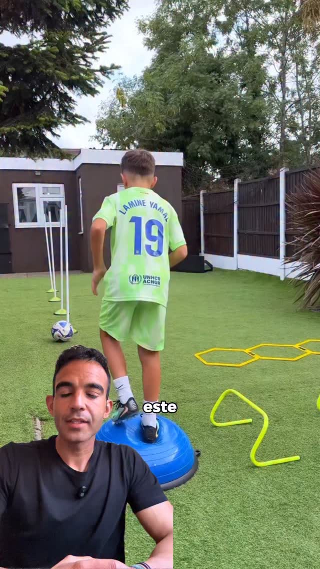 ⚠️No todo lo que se entrena mejora el juego. ⚽️
Muchos ejercicios parecen completos, pero tienen poca transferencia al fútbol real.🧐
👉Si quieres mejorar de verdad, entrena como se juega: mismos apoyos, mismas fuerzas y mismos movimientos.
#TrainElite #metodo90+ #EntrenamientoDeFútbol #PreparaciónFísica