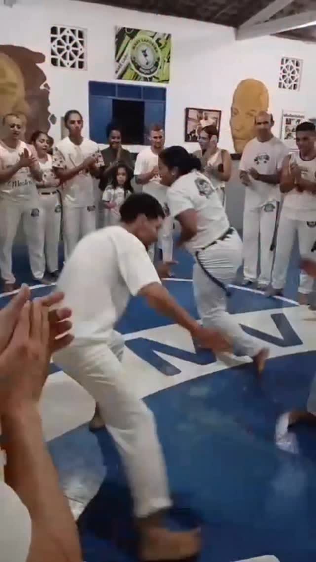 Era eu era meu mão @ta_lentoo
Obrigado @jessica_ctmv10 pelos vídeos 🙏🏼🥰
#capoeira #brasil #xirucapoeira #xiructmv