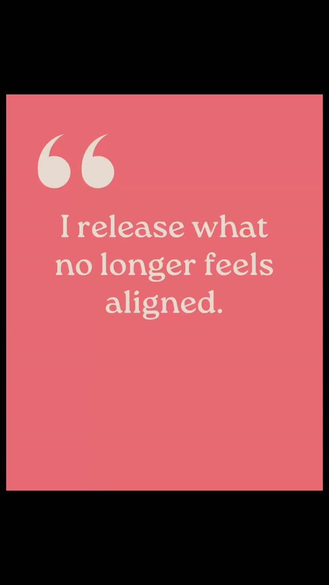 I release what no longer feels aligned. 🌿✨
February has been doing the absolute most… grey skies, longer days, occasional sunshine, the works.
So over the past 12 months I’ve been editing gently.
If it doesn’t sit right, it doesn’t need to stay.�In life. In art. In spirit.
This artwork sums up life at the moment because remembering who you are is the real reset.
#ionnamariedesigns #theebonyartist #creativehappylife #blackgreetingcards #selfcareinstyle