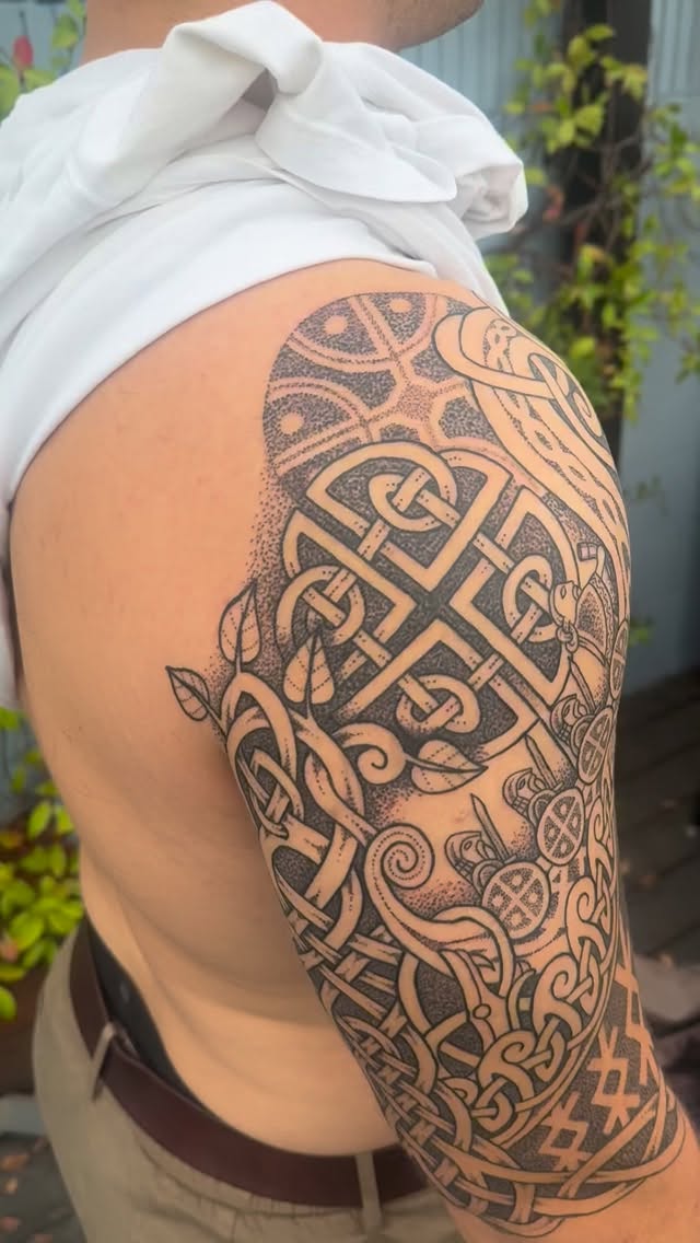 Email me for booking @triplegoddesstattoos@gmail.com
-
Thanks so much tor all of your support always!
-
#triplegoddesstattoos #dotworktattoos #knotworktattoo #nordictattoo