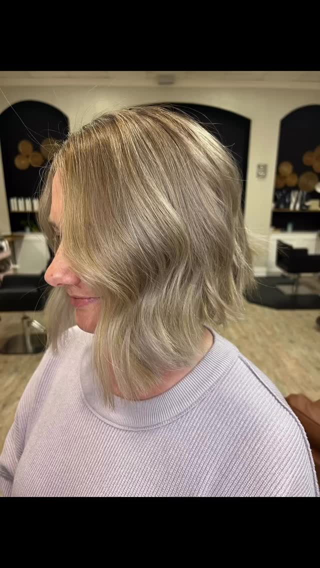 Lived In Texas BLONDE
Where high impact foiling placement makes a difference.
#bhautesalon #colkeyvilletx #colleyvillesalon #colleyvillehairstylist
