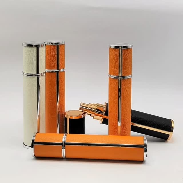 SINERGIE
Daytime Mood Enhancer Scents
5 scents designed to uplift your mood during the 5 critical moments of the day.
.
#ecoist #handmade #niche #beauty
www.ecoist.biz