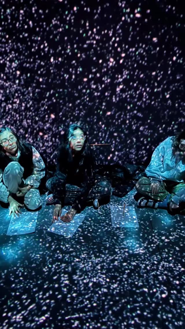 ¡Siempre es un placer visitar a nuestros vecinos del @amnh! #fieldtripfriday #dlmsfamilia #nycpublicschools @nycdistrict3 It’s always a pleasure to visit our neighbors at the @amnh!