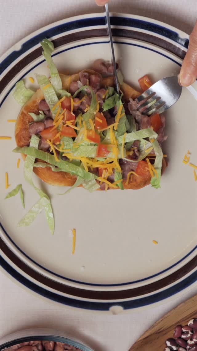 Almost missed this when roadtripping Arizona.
Then a roadside stand said yes.
That yes is why I made the full video.�
Full Youtube 👉 @evehappivore
Recipe 👉 happivore.substack.com
#navajotaco #frybread #roadtripfood #homecooking
