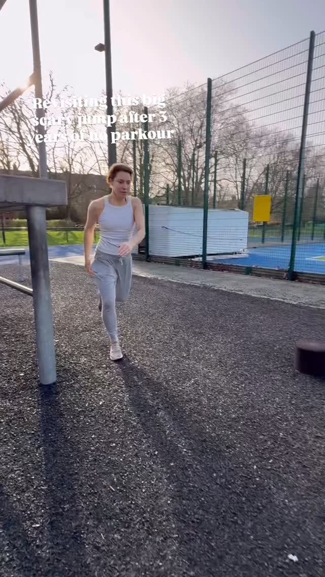 Revisiting an old scary jump after 3 years with no parkour! I’ve missed it so much - so when London had our one day of Fool’s Spring and @jacobofearth asked if I wanted to come out to play, it was a no brainer.
Rusty doesn’t even cover my skills, and I really hesitated to do this running jump that requires a precise foot placement and power for the take off (scary!!) so I didn’t commit and put the power in - story of my life 🤭. Like, I was just gonna walk away without really trying. So allegorical!
And as often is the case with parkour, this is not about parkour.
It’s about taking the opportunity to do something you love, doing the scary thing, the process of working through fear, planning for the worst, not being attached to the outcome, and doing it with awesome, supportive people who lovingly push you beyond your comfort zone to transcend your (perceived) limits and accept yourself even if you don’t achieve your goal.
Parkour does this for me more than anything else, even flying trapeze!😆
More please!
