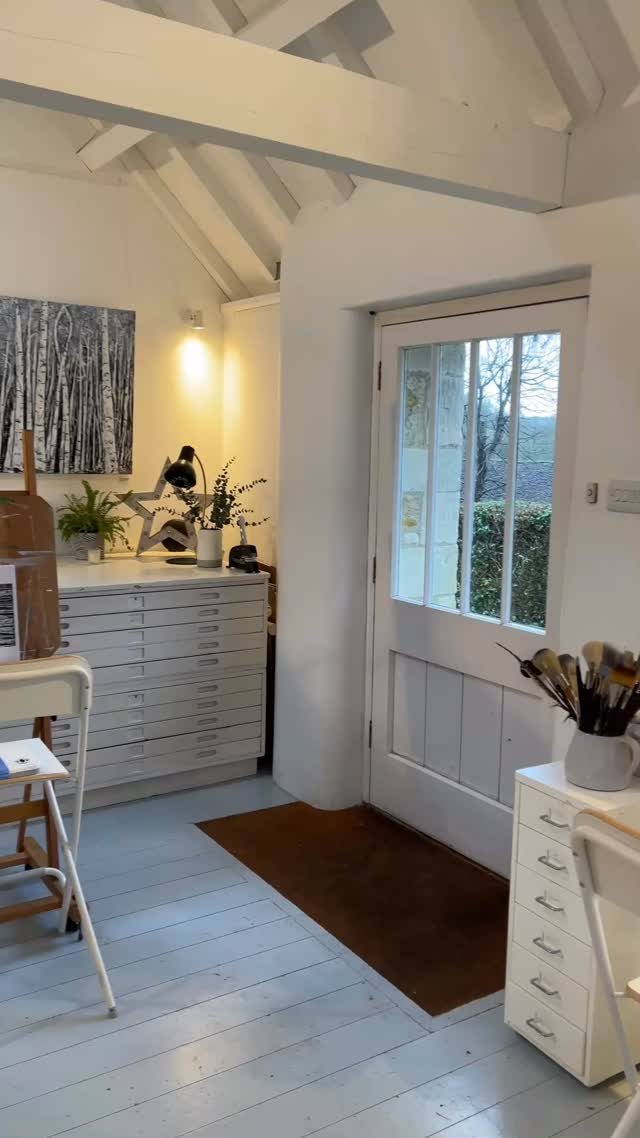 A little glimpse into my first Two day Large Canvas workshop in January painting Winter Silver Birch Trees.
The feedback I received was so encouraging. ☺️
“Charlotte’s guidance was inspiring, clear and encouraging throughout. I came away feeling proud of my painting and motivated to keep creating.”
“Her gentle coaching allowed us to be brave, experiment and learn new techniques safely… knowing she was there when we needed reassurance (or rescuing!).”
That word — brave — is exactly what I hoped these workshops would feel like.
Safe enough to try.
Encouraged enough to experiment.
Proud enough to hang it on your wall.
I am looking forward to hosting my next Two day workshop at the end of March. This time a Seascape!
For more information or to book now click on link below.
https://www.charlotte-englefield-art.co.uk/art-workshops/two-day
#wiltshireartist #cotswoldartist #acrylicpainting #artworkshop #creativity #studiodays #cotswolds #chippenhamwiltshire