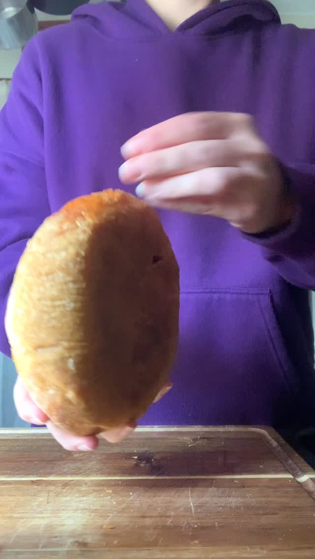 Some #sourdough #asmr for you on this #sundayfunday
#cottagebaker #sourdoughasmr