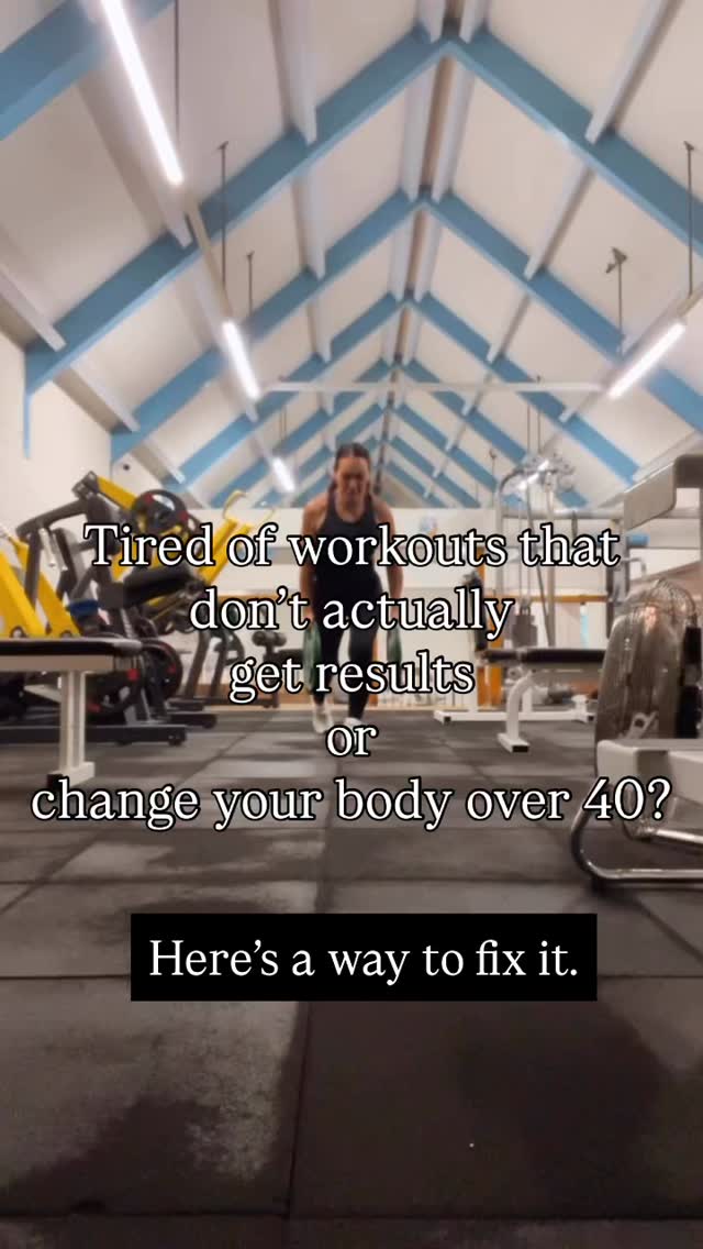 Sometimes the issue isn’t that you’re not working hard enough.
It’s that you’ve been lifting the same light weights for years, or staying in that comfort zone.
Many women stay with weights that feel comfortable — sometimes because they’re worried about getting bulky or simply unsure how heavy they should go.
But your muscles need progressive overload to change.
That simply means gradually challenging your body over time — adding a little more weight, a few more reps, or improving your strength week by week.
Done properly and safely, this is how your body starts to respond.
Pair that with enough protein to support muscle and recovery, and things start to shift.
Strength doesn’t happen overnight, but it does happen when you train with a bit more intention.
If you’re ready to move past the same old workouts, challenge yourself and try something that will actually get results
DM me and I’ll point you in the right direction.
#midlifemethod #strengthtrainingforwomen #midlifefitness #midlifehealth
#over50fitness