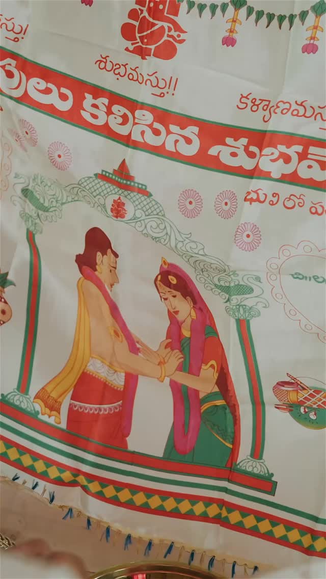 Freezing the fleeting moments of a beautiful union. Wedding bells and blessings❤️
#ajitguptaphotography #telgu_wedding #rituals #bestweddingphotography #réel