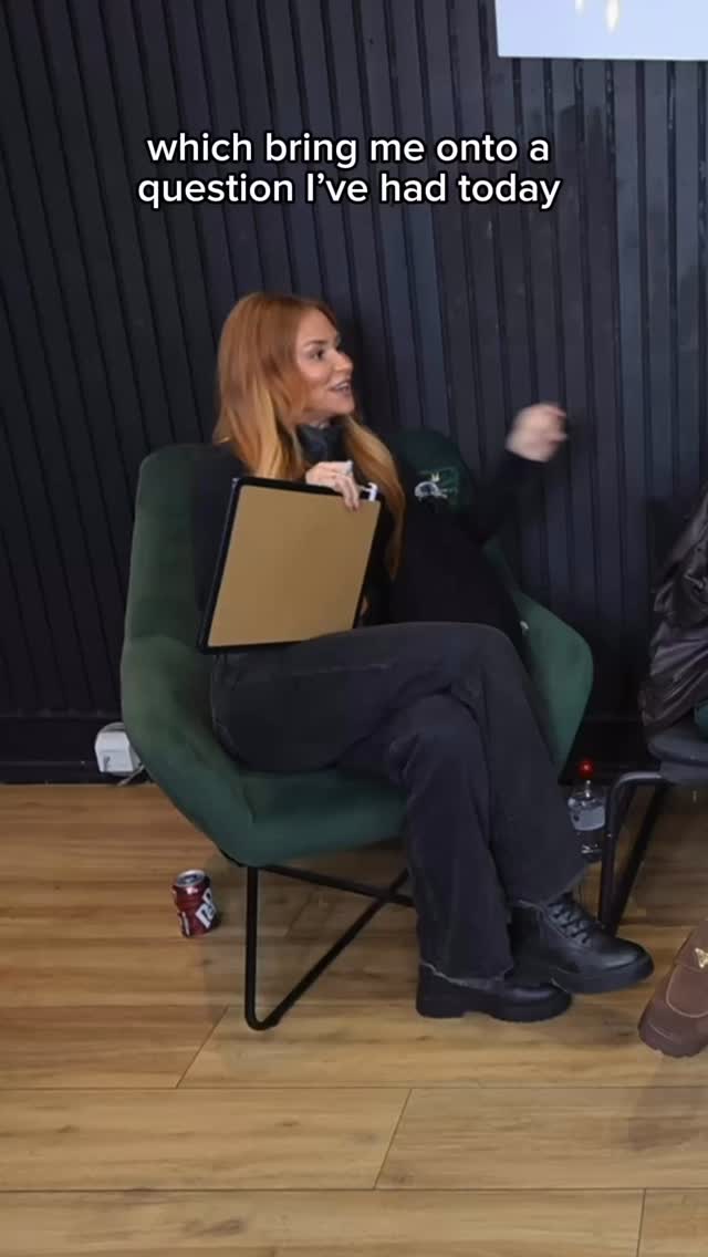 Does anyone know the answer to these riddles because Sian don’t 😂🫣
Esp 3 now available to listen to on Spotify and YouTube 🎙️
#essexlashunlashed #riddlegate #essexlashpodcast #essexlash #essexlashsalon