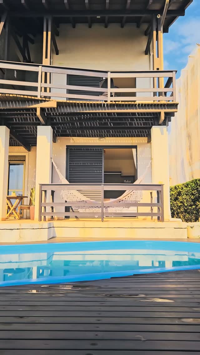 Conforto que abraça. Detalhes que encantam ✨
Nos quartos da Pousada Kia Ora, cada espaço foi pensado para transformar sua estadia em uma experiência leve, acolhedora e cheia de charme 🧡