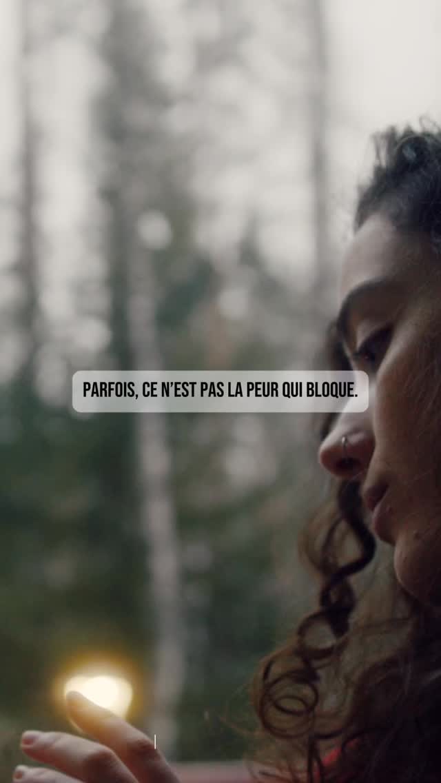 Parfois, on ne dépasse pas la peur parce qu’on s’est identifié à elle.
Se sécuriser intérieurement, c’est redéfinir qui l’on est.
Et laisser la confiance ouvrir un nouvel espace d’épanouissement.
💁🏻♀️Et toi, quelle part de ton identité vient de la peur ?
#coachdevie #epanouissementpersonnel #identite #developpementpersonnel
#peurs securiteinterieure confianceensoi evolution