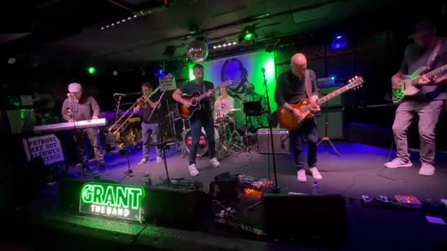 This is a sort of in between one really... #41 explosion @talkhousebar
๐ฅ cred: @wattanzio
#granttheband #dmbcover #davematthewsband #talkhouse