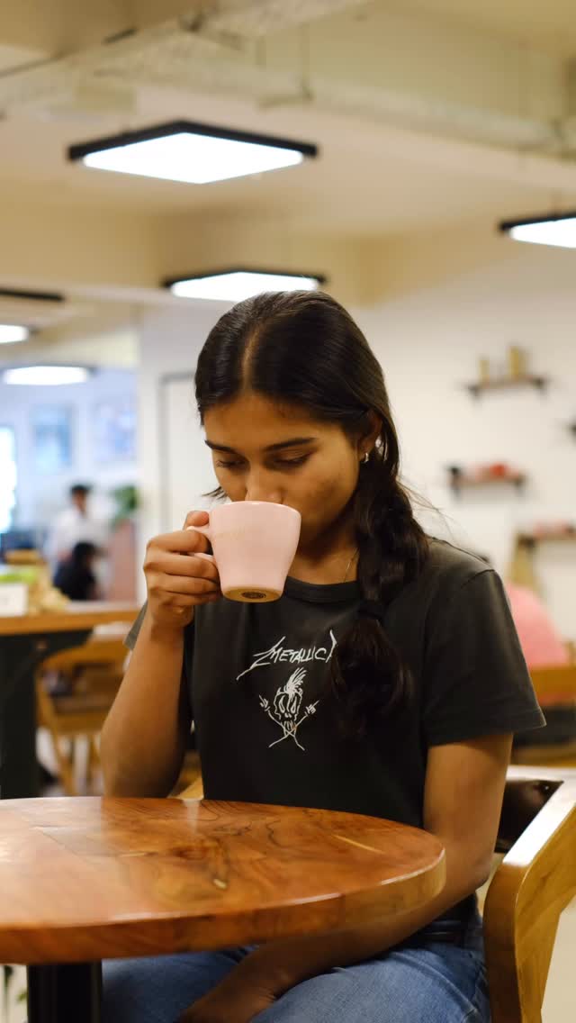 Say hello to our machines! Constantly working day in day out 🙌
You know where! 😉
Handcrafted Cafe & Roastery
📍E-3/75, Arera Colony, near Narmada Hospital, Bhopal
Handcrafted Mini
📍Shop - 4, Ground floor, Bansal One, Rani Kamlapati Railway Station, Bhopal
Green Court by Handcrafted
📍Let’s Padel, near NLIU, Kerwa Dam Road, Bhopal
Handcrafted Cafe & Roastery
📍Jivana St. Near Marigold Lawn, VIP Road, Bhopal
#coffee #barista #cafe #bhopal #handcrafted