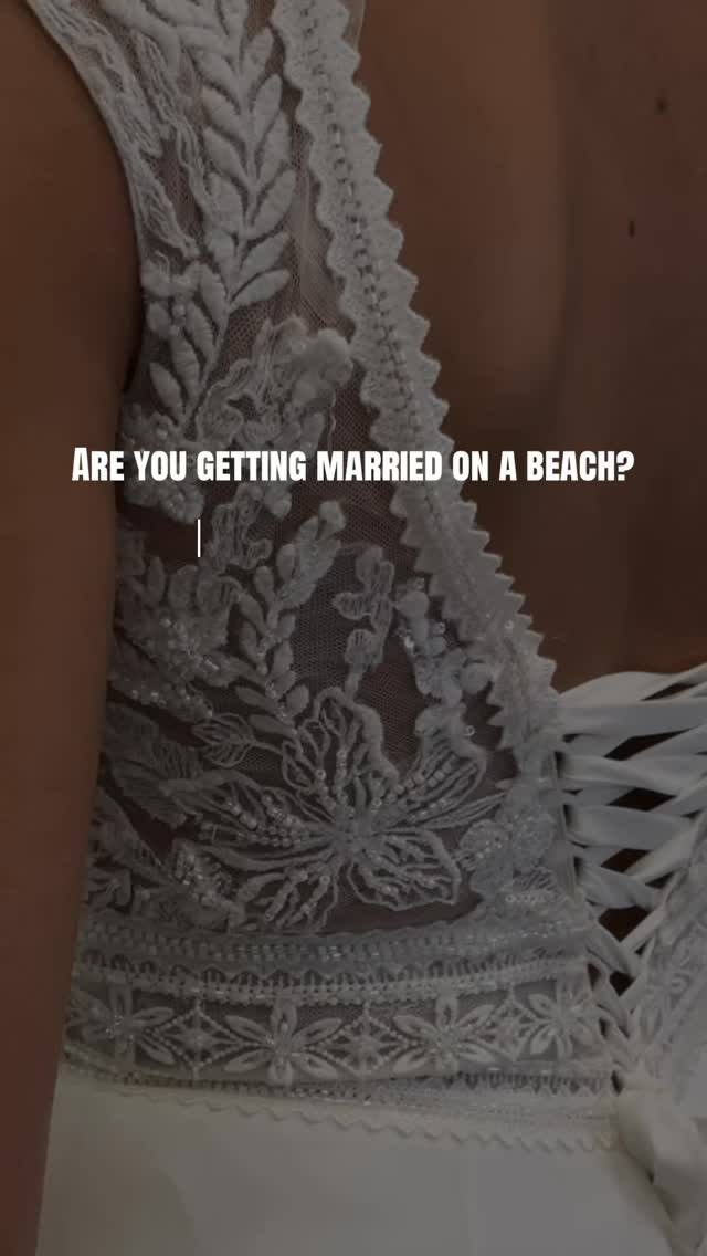 If you’re getting married abroad or on a beach in the sun… this one’s for you!
A perfect flowy gown for a bride who wants a lightweight gown ✨
Want to try this beautiful dress on? Dm us to book now 🖤