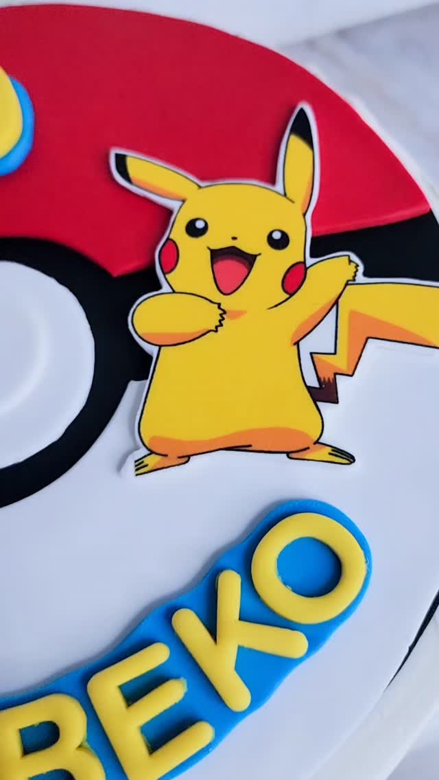 Pokรฉmon.. Gotta Catch em all ๐ก๐ดโซ๏ธ๐ต
#PokemonCake #PokemonFan #caketrends #2026Bakes #Marlenebakes
