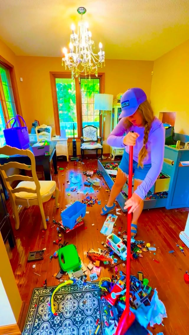 Maybe other moms have it all together and it’s just me feeling overwhelmed by it all. 🤷♀️
I share how the overwhelming mental load of motherhood and household chaos affected my well-being, and how inviting @familytimeconcierge into our home has been transformative and how this service has helped us create a lighter, more peaceful, and functional space.
Would you benefit from this service? If brave enough, what is a space in your home that is unhinged?
#homeorganizing #familytime #familytimeconcierge