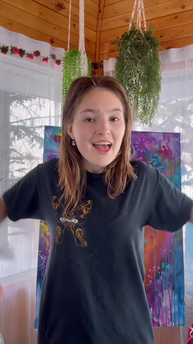 PART 6!💗
Sorry for the short break!
But I’m so excited to be back working on this tiger🫶🐯
Website🌷👉 NatalieCarmella.com (link in bio)
-
#wildlifeart #tigerpainting #abstractanimalart #acrylicpainting #sketchbook