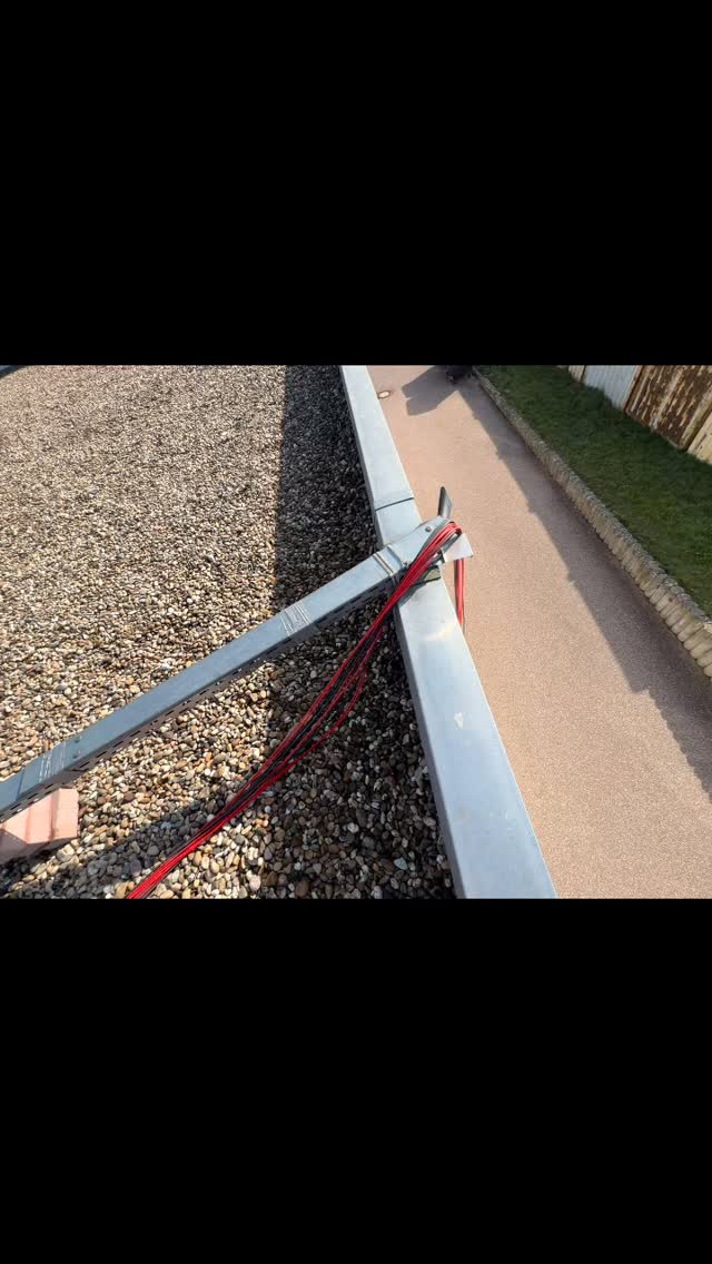 ⁉️🔥180kWp Anlage, leider ist der Installateur insolvent.
Wir mussten nun feststellen, inwieweit der aktuelle Iststand weiter genutzt werden kann und was es benötigt die Anlage inbetrieb zu nehmen.
#photovoltaik #pvanlage #gutanova #sachverständiger #qualität