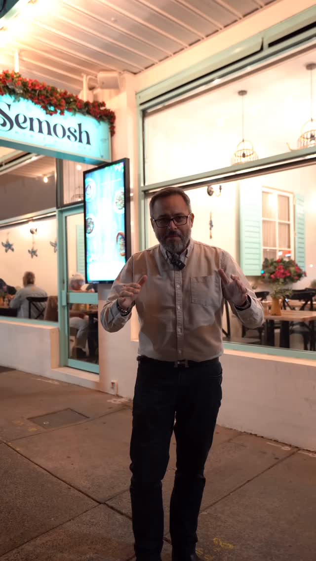 🌙✨ Break Your Fast With Us at Semosh – Ramadan Iftar Special ✨🌙
The Rubato nights may be over, but the spirit of togetherness continues 🤍
In this reel, we bump into the well-known social influencers Big Mem & Eddie at the entrance, and what better decision than to sit down together and open Iftar at Semosh? 🙌
Ramadan is about sharing, reflection and gathering around the table with the people who matter most. We invite you, your family and your friends to join us and experience a traditional Iftar in a warm and welcoming atmosphere.
🍽️ Our Iftar Special Includes:
🥣 Soup of the day
🥗 Fresh seasonal salad
🫓 Warm Turkish bread & traditional Iftar starters (dates, olives & more)
🍽️ Shared mezze platters
🥩 Generous main meal selections featuring our signature flavours
🍚 Complementary sides
🍮 Dessert
☕ Turkish tea
Come together. Break bread. Share the blessings of Ramadan around one table ✨
📍 Semosh Mum’s Kitchen
🕖 Open 7 days a week
Reserve your table and make Semosh your Iftar destination this Ramadan 🤍
#semosh #ramadan #i̇ftar #turkuaz #melbourne