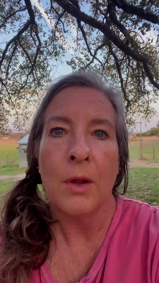 Being “the strong one” often ment being the least disruptive. That pattern doesn’t disappear just because you’re an adult. If this felt accurate, comment “strong.” #lifestream #womenover40 #burnoutrecovery #overfunctioning #midlifecoach