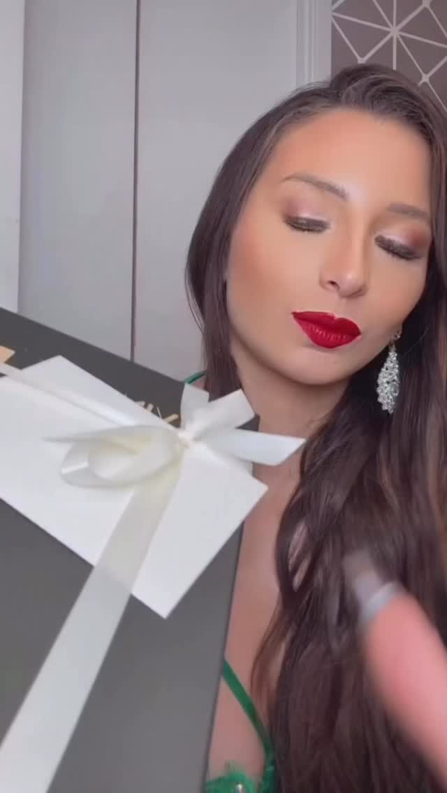 Quality beauty starts with care. 🌿
Every Loving Me Beauty product is created with intention, formulas and tools designed to enhance your look while respecting your skin. ✨
From the nourishment of our Collagen Oatmeal Moisturizer and the deep hydration of Intense Moisturizer, your skin is prepped to glow before makeup even begins. 💧
Add the bold confidence of our So Red lipsticks for a statement lip that instantly elevates any look. 💄
Paired with our brushes and accessories that blend, blur, and perfect every detail with precision. 🖌️
Clean formulas. Thoughtful tools. Beauty that performs while still caring for your skin. 💫
Because makeup should enhance your natural beauty, not compromise it. 👑
100% vegan. 100% cruelty-free. Crafted with quality ingredients that love your skin as much as you do. 💚
🎥 Shoutout to the beautiful @iamdanielauribe for supporting us here at Loving Me Beauty! Be sure to go follow her! 💝
Tell us your go-to step, skincare prep or the finishing lip? 💬
Tap the link in our bio to explore the collection and elevate your beauty routine today. ✨
#skincare #makeuplover #lipstick #makeupaddict #selfcare