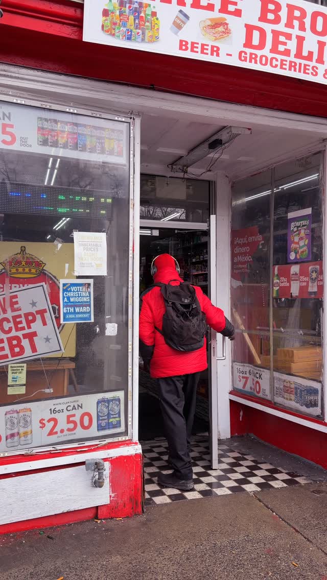 It’s a universal New York experience to walk into your dependable neighborhood bodega.
Hungry? They got sandwiches, thirsty? Grab a drink. Have a 6am commute? 👀 they got coffee ready for you. It’s the real deal right on Central.
📍Three Brothers Deli
20 Central Ave.
Albany, NY
