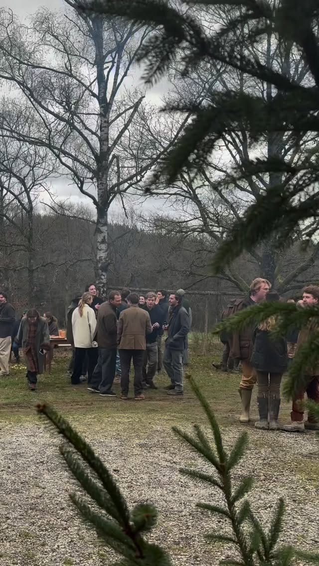 When you tell your friends to go have lunch in the woods … and we do the rest.
This is the Cabane Oscar Experience,
by Maison Oscar.
More info via bookings@maisonoscar.be or via link in bio.