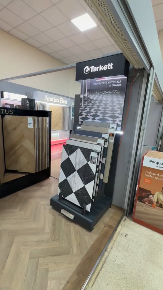 Take a look around our LVT showroom 👀
A wide range of styles, finishes, and brands — with options to suit every home and every budget. From natural wood effects to modern stone designs, there’s plenty to explore.
Visit us in store and find the perfect floor for your space 🏡✨
