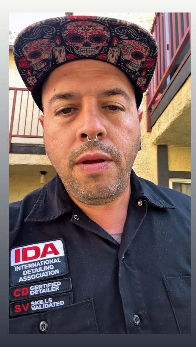 ÚLTIMOS 4 LUGARES DISPONIBLES! 🚨 | Regístrate ahora en el link de la biografía de @famous_detail_academy
👇
MAÑANA 5 DE MARZO: Clase maestra de Pulido y Cerámica y mantenimiento para Vidrios. No pierdas tu lugar, ¡se están agotando!
¡Qué onda, compas! Aquí Cal de Blacklisted Autodetailing.
Mañana 5 de Marzo, de 9:00 AM a 2:00 PM, tenemos una clase clave en @famous_detail_academy para todos los que quieran subir de nivel su negocio: Mantenimiento, Pulido y Cerámica de Vidrios.
Saber trabajar los vidrios es la diferencia entre un detalle básico y un servicio premium. Con lo que aprenderás aquí, podrás ofrecer servicios que valen entre $150, $250 o más, dependiendo del vehículo. 📈
LO QUE NECESITAS SABER:
• 📍 Lugar: @famous_detail_academy (Canoga Park).
• 💰 Costo: $100 (¡Pero se te regresan íntegros en crédito para producto en la tienda!).
• ⏳ Disponibilidad: Solo quedan 4 espacios de los 10 originales.
Esta clase te enseñará a corregir imperfecciones y aplicar protecciones cerámicas profesionales que tus clientes van a amar. Es básicamente una inversión en tu equipo y producto que viene con una clase GRATIS.
¿CÓMO REGISTRARTE?
1. Ve al perfil de @famous_detail_academy
2. Entra al sitio web en su biografía.
3. Selecciona la clase de mañana y paga en línea para confirmar tu puesto de inmediato.
Si tienes cualquier duda, mándame un mensaje directo, pero no te esperes mucho porque para la tarde ya no habrá lugares.
¡Nos vemos mañana en @famous_detailing_academy para seguir creciendo como comunidad! 💪
#detalladoautomotriz #pulidodevidrios #famousdetailacademy #latinosunidos #detalladores sanfernandovalley blacklistedautodetailing emprendedores