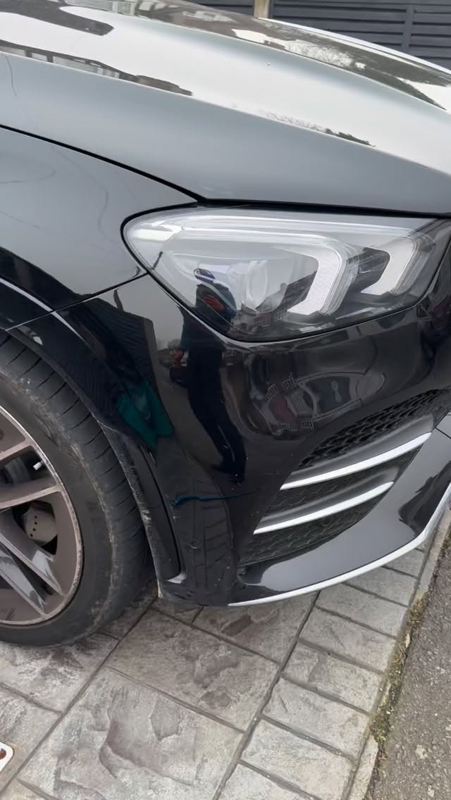 Muddy disaster to sparkling clean, satisfying transformation! #mercedes #gle400 #snowfoamwash #muddycars #glossfinish finish