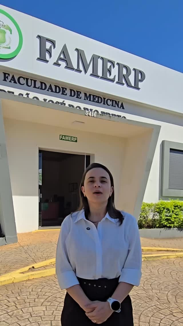 ELAS FAZEM A HISTÓRIA
A infectologista Dra. Cássia Estofaleto abre a série especial de entrevistas com mulheres que inspiram e transformam a sociedade.
Histórias de coragem e propósito.