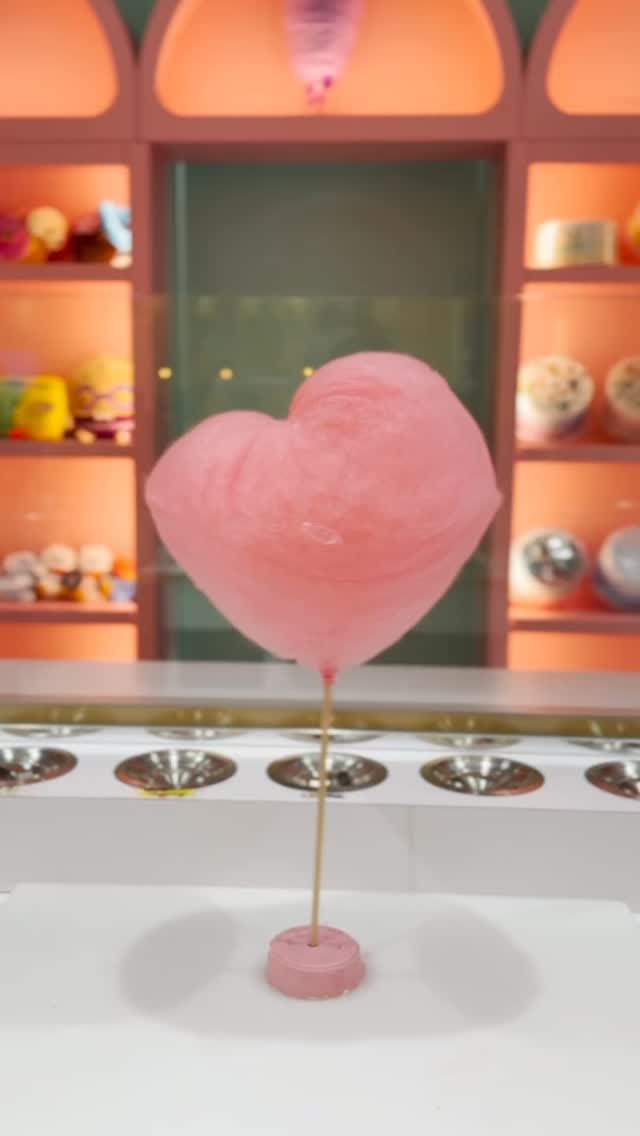 TATA, the cosmic heart created by V, leaves Planet BT for a magical appearance at Fluff’n’Flicks.
A creation as adorable, unique, and irresistible as Taehyung himself.
Come get yours ❤️
————-
TATA, le cœur cosmique créé par V, quitte la planète BT pour une apparition magique chez Fluff’n’Flicks.
Une création aussi adorable, unique et irrésistible que Taehyung lui-même.
Passez chercher le vôtre.❤️
#cottoncandy #foodart #taehyung #BTS #bt21tata